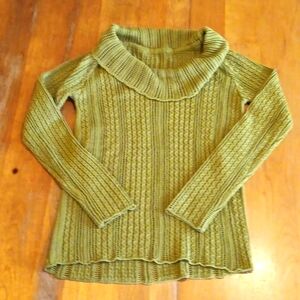 Vintage handmade green crochet pull over sweater top with baby cowl neck LOVELY